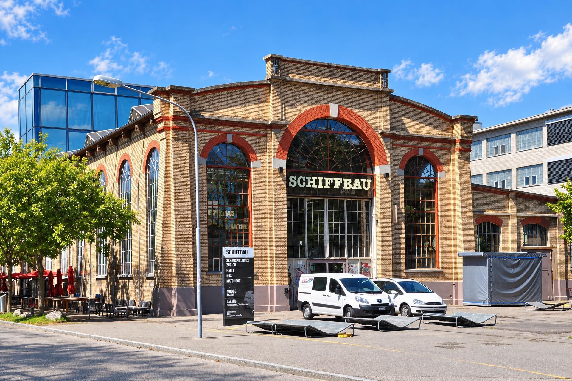 Unterwegs im ehemaligen Industriequartier
