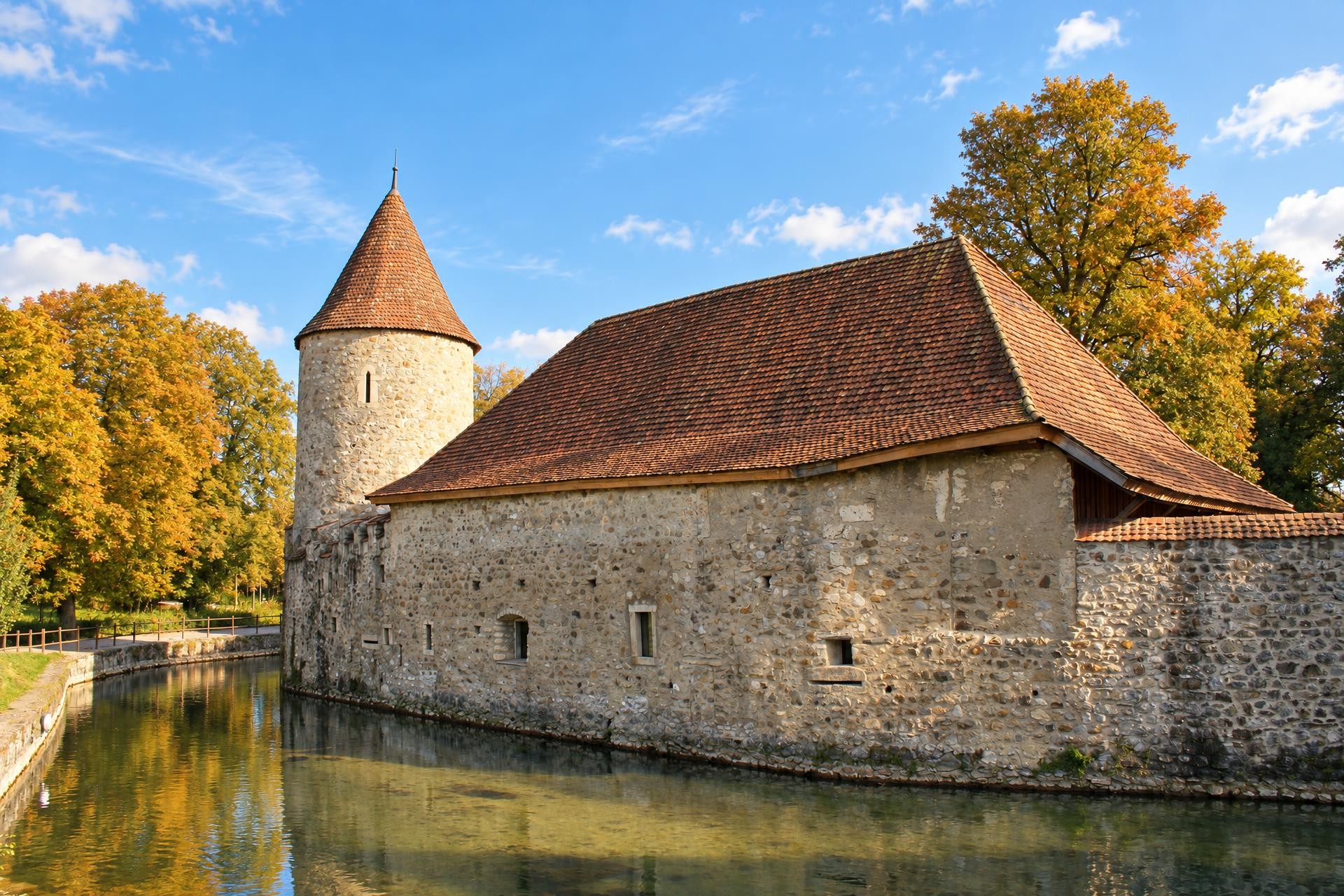 Von Schloss Hallwyl nach Schloss Heidegg